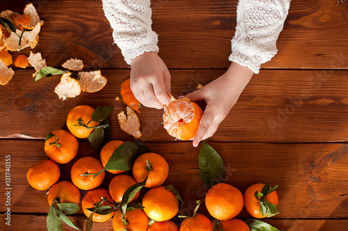 hands clean mandarins
