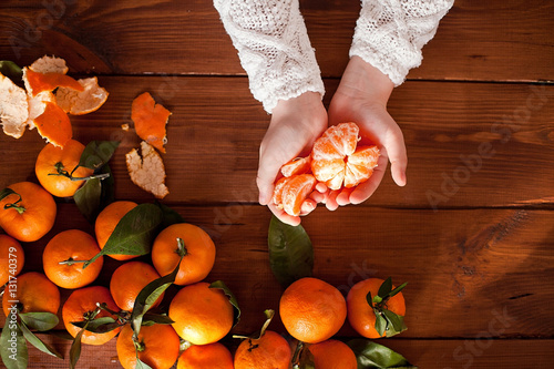 hands clean mandarins