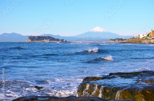 稲村ガ崎からの富士山と江ノ島