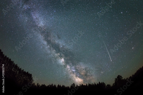 Fotografie Milky Way galaxy and Shooting Star