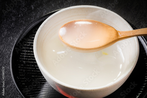 葛湯 Hot sweet drink of kudzu starch gruel Japan