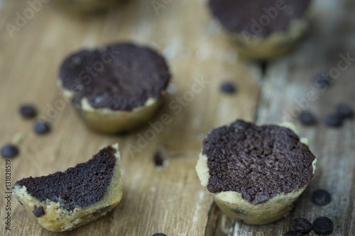 Leckere Mini Cookie Crust Brownies