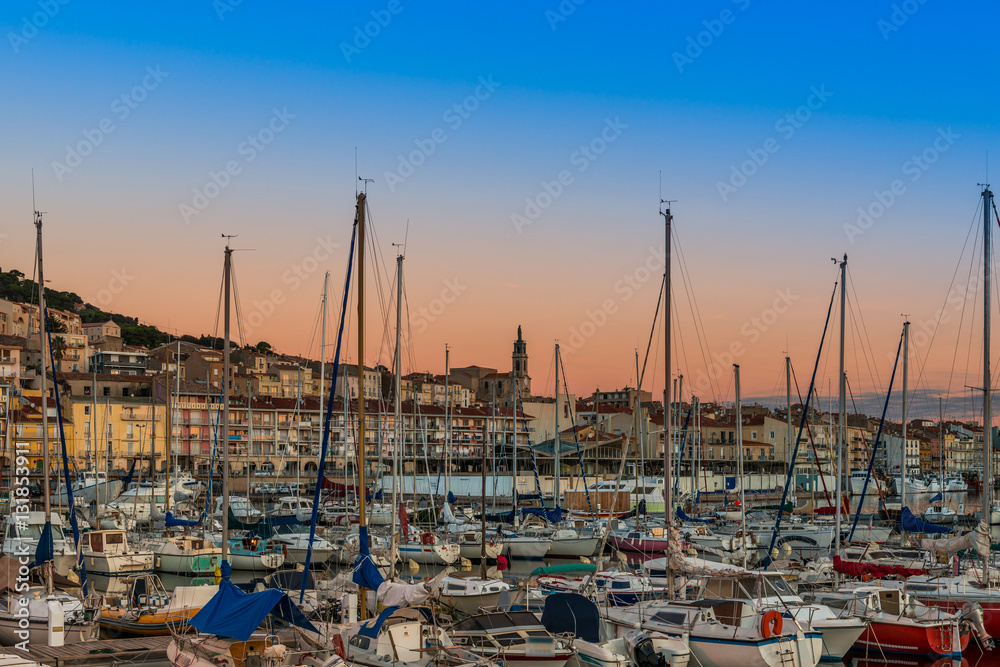 Port de plaisance à Sète, Hérault, Languedoc, Occitanie en France foto
