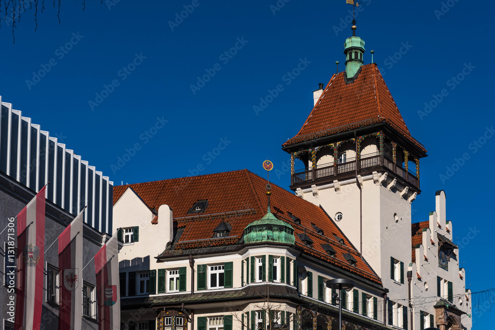 Kufstein Unterer Stadtplatz Sparkassengebäude Kufstein Unterer Stadtplatz Sparkassengebäude