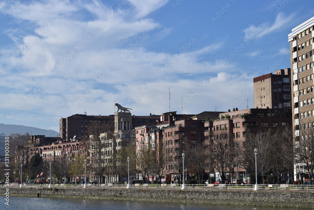 Obraz premium Ciudades europeas, con rías. 