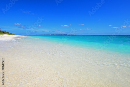 沖縄の美しいビーチ © Liza5450