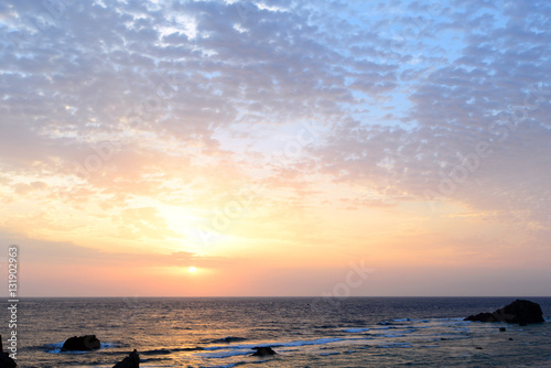 南国沖縄の朝の空と夏雲