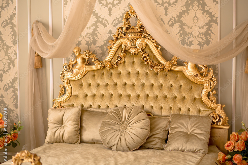 Royal bedroom interior. Interior of classic style bedroom in luxury ...