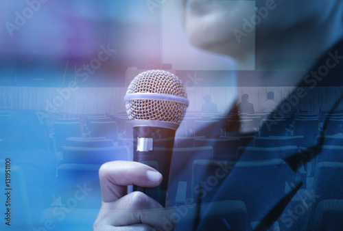 Foto double exposure of professor speech and teaching with microphone