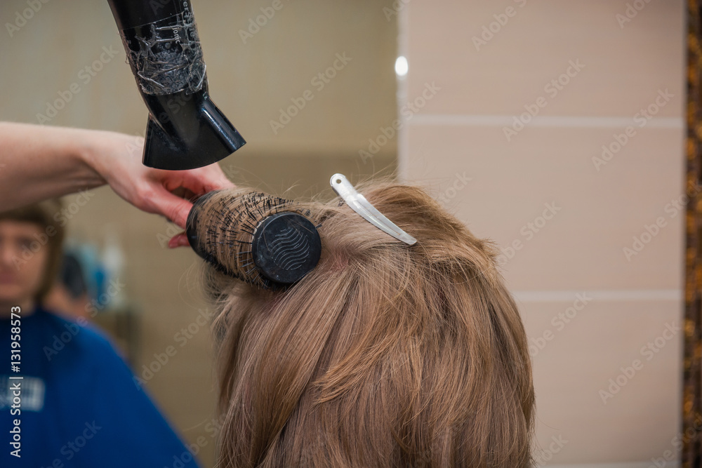 Fototapeta premium Hairstyle in beauty salon