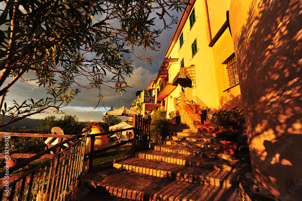 Bild auf Leinwand borgo