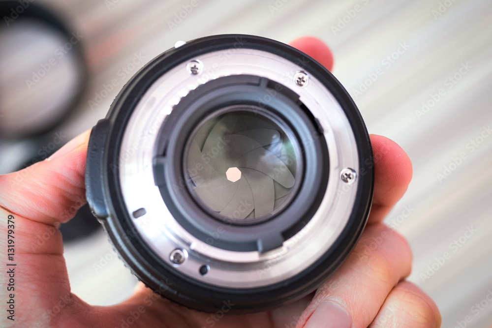 Lens closed petals of the diaphragm