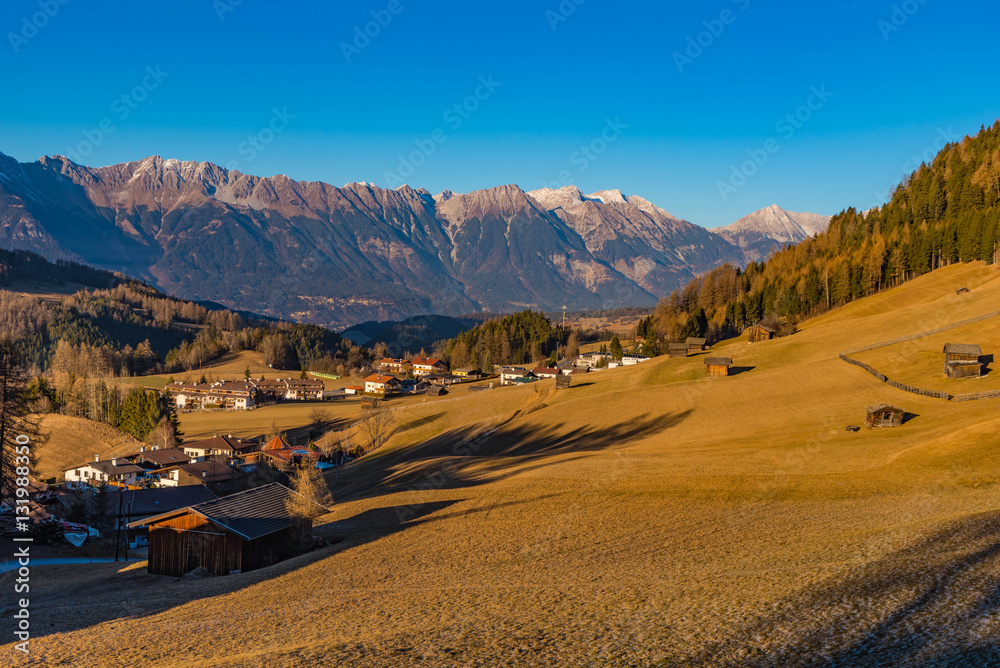 Blick von Mieders im Stubaital zur Nordkette Blick von Mieders im Stubaital zur Nordkette