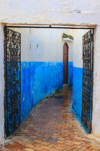 Blue alleyway in Morocco © GVictoria
