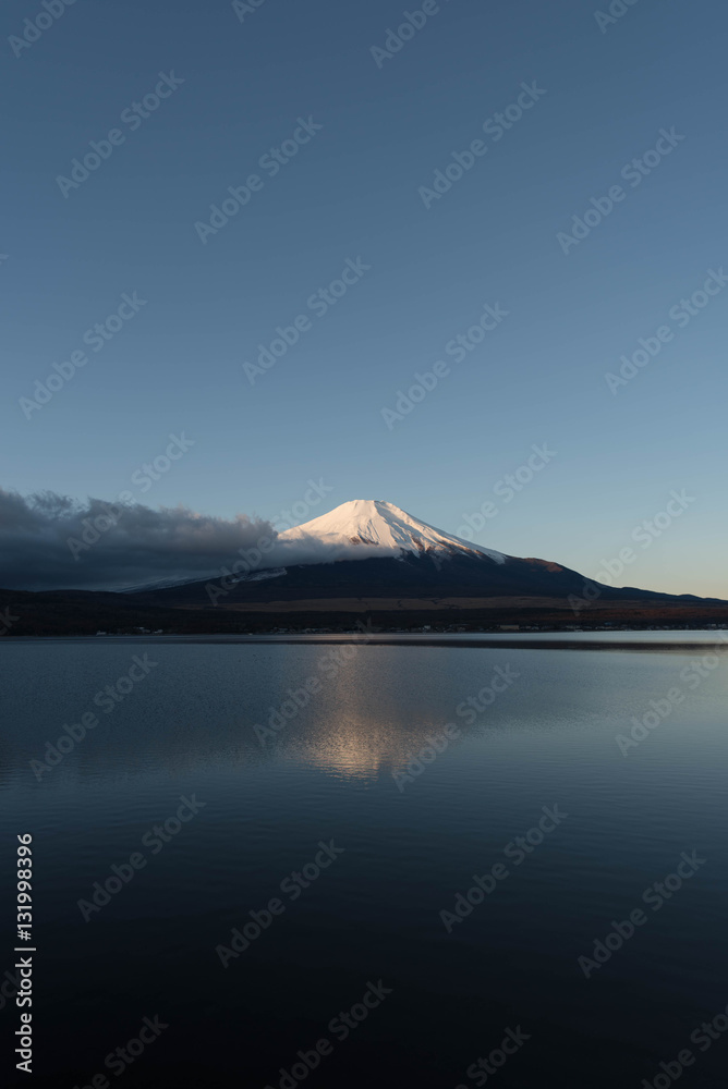 富士山 山中湖 反映 山梨県