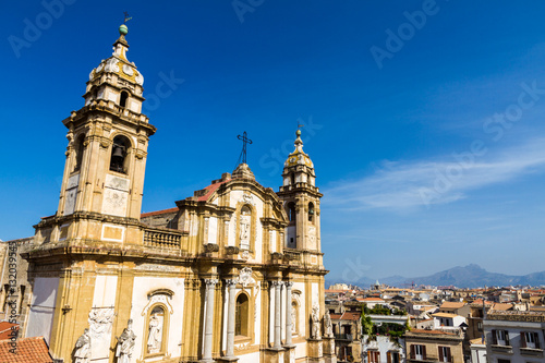 San Domenico Church in Palermo, Italy © Digitalsignal