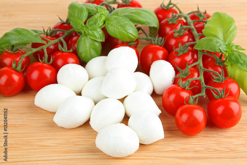 Mozzarella und Tomate Mozzarella und Tomate