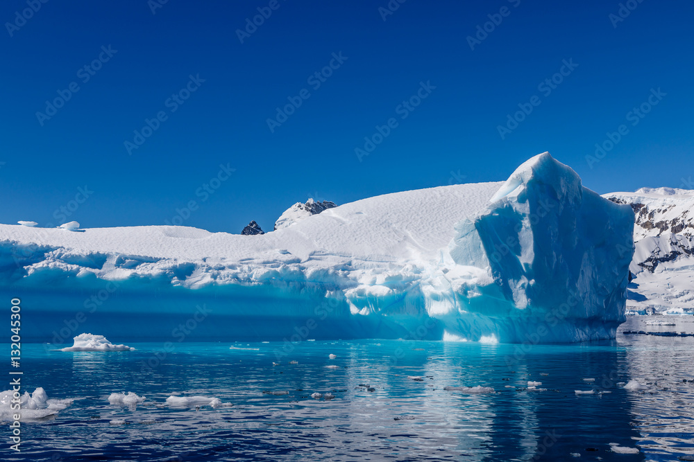 custom made wallpaper toronto digitalEisberg in der Antarktis