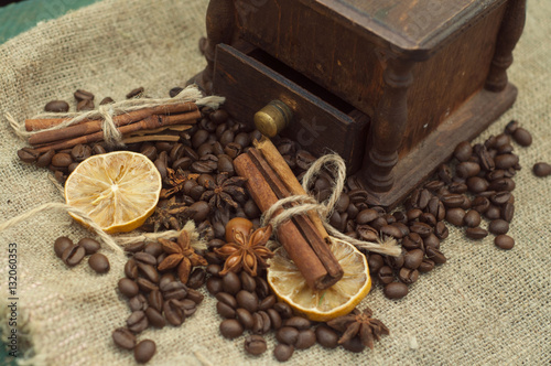 Cinnamon, star anise and coffee beans