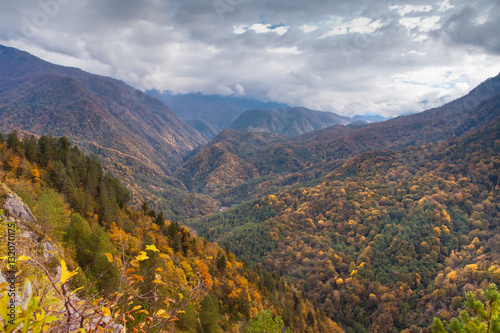 Gruzja piekną jesienią. A beautiful autumn in Georgia.