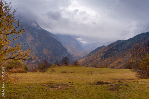 Gruzja piekną jesienią. A beautifull autumn in Georgia.