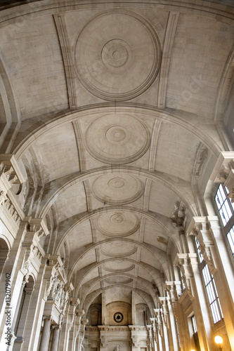 palais de justice de paris