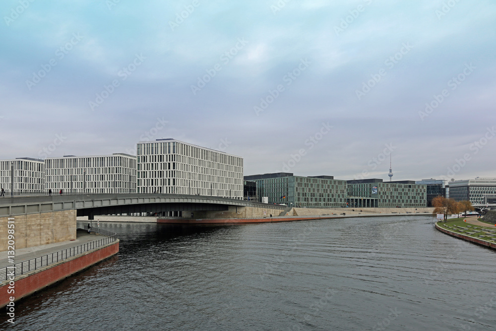 Fototapeta premium Regierungsviertel in Berlin
