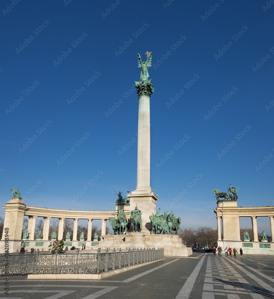 Large panoramic view of Heroes Square with statue complex featur