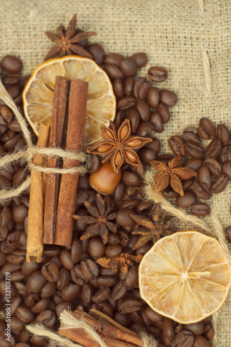 Cinnamon, star anise and coffee beans