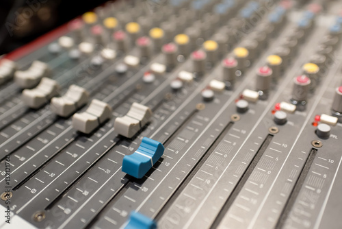 sound equalizer control panel