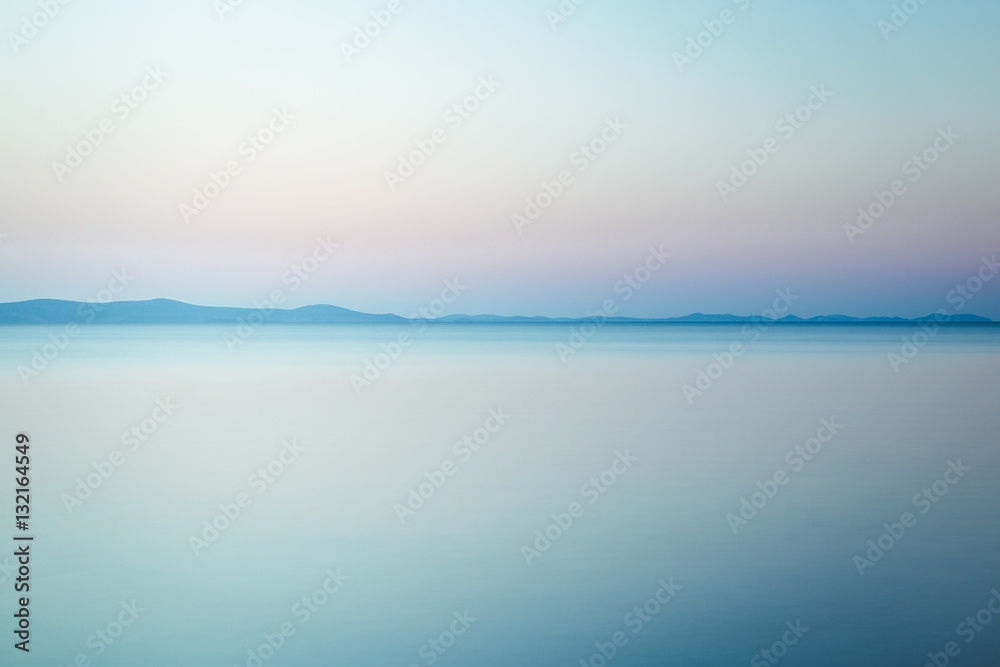 Fototapeta premium Ruhe bei Sonneaufgang