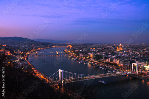 Sunset over Budapest © pfeifferv