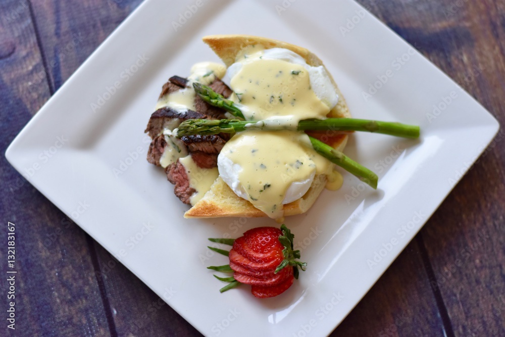 Steak and Eggs Benedict with Bernaise Sauce Steak and Eggs Benedict with Bernaise Sauce