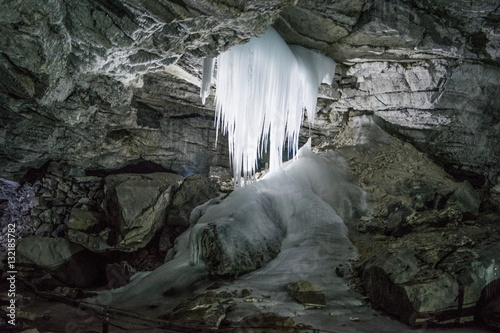 Obraz na płótnie Kungur ice cave hall with stalactites, the Urals w salonie