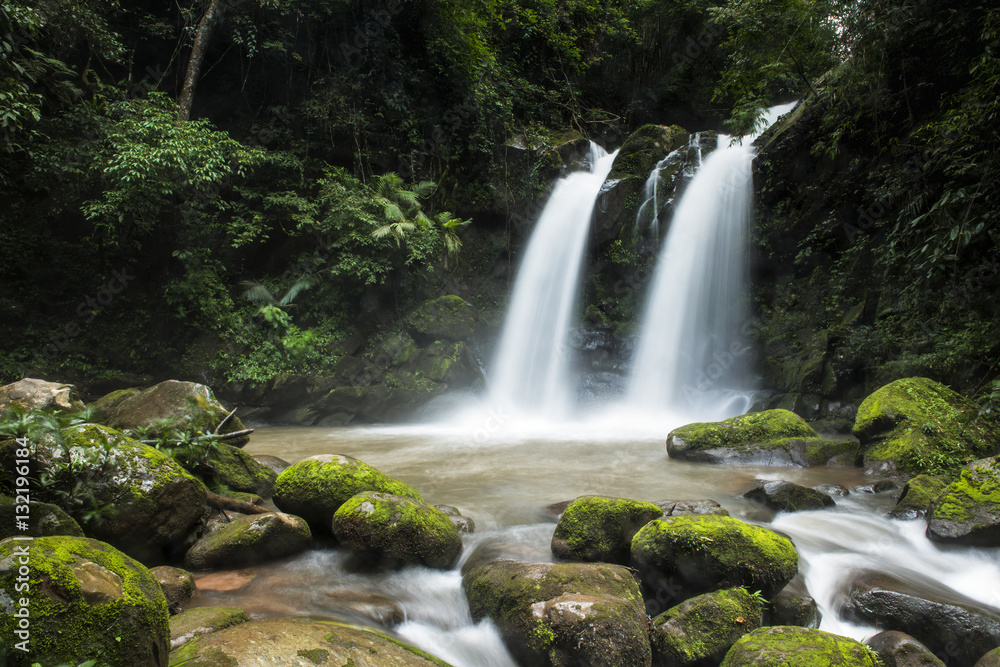 Fototapeta premium beautiful waterfall in thailand