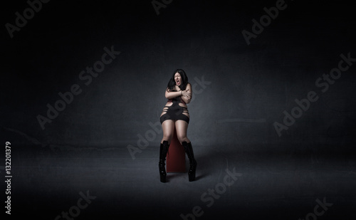 curvy model standing and posing