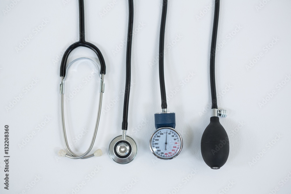 Blood pressure measuring equipment and stethoscope