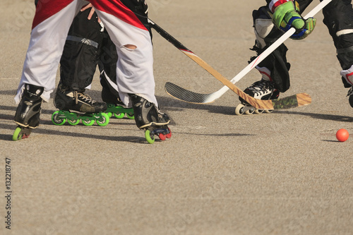 roller hockey face off photo