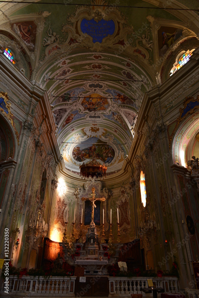 Innenraum der Barockkirche San Giovanni Battista von Cervo