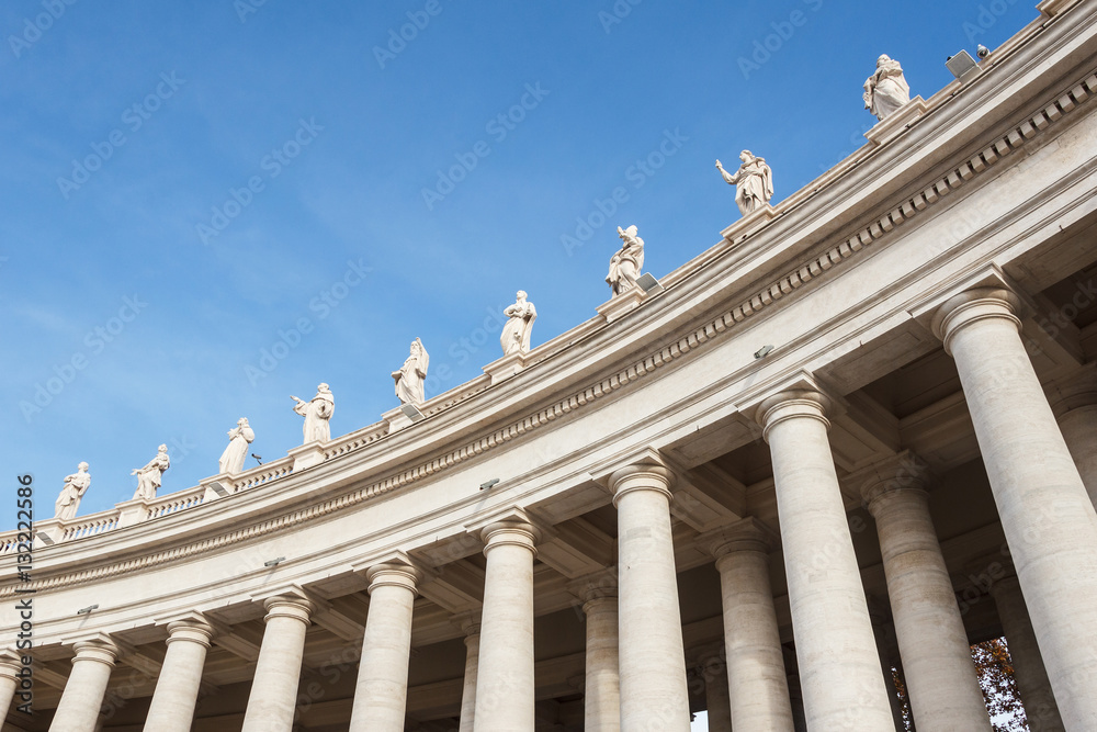 Saint Peters Basilica's sculpture.