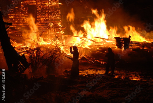 conflagration / Burning/ firefighters /fire, people on fire