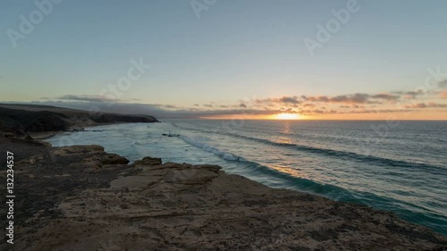 Wallpaper Mural 4k UHD time lapse sunset la pared beach 11141
 Torontodigital.ca