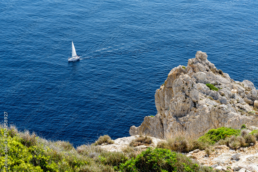 Fototapeta premium Segelyacht im Mittelmeer