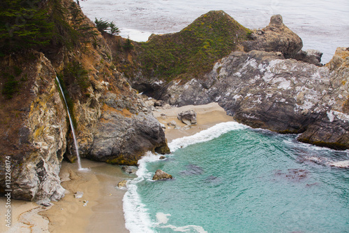 Waterfall in Big Sur California - Stock image