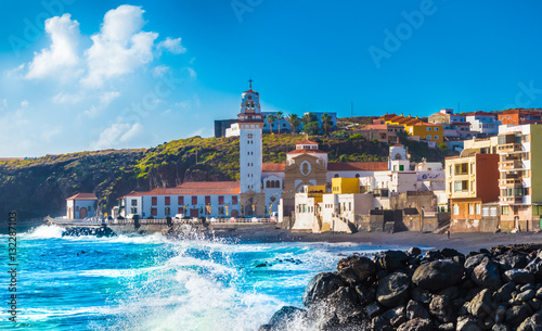 Obraz na płótnie Basilica of Candelaria and pebble beach in Tenerife Canary Islands, Spain w salonie