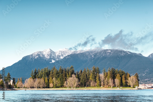 Fototapeta Naklejka Na Ścianę i Meble -  Vancouver Mountains view from Harbour Green Park, Canada