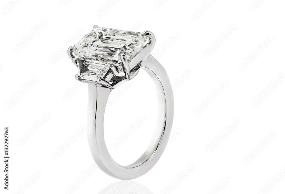 anillo de bodas con diamantes joyería en oro para matrimonio anillo de bodas con diamantes joyería en oro para matrimonio