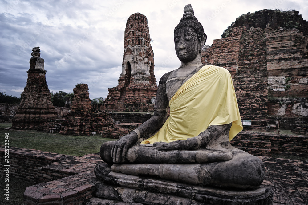 Fototapeta premium Tempelfigur