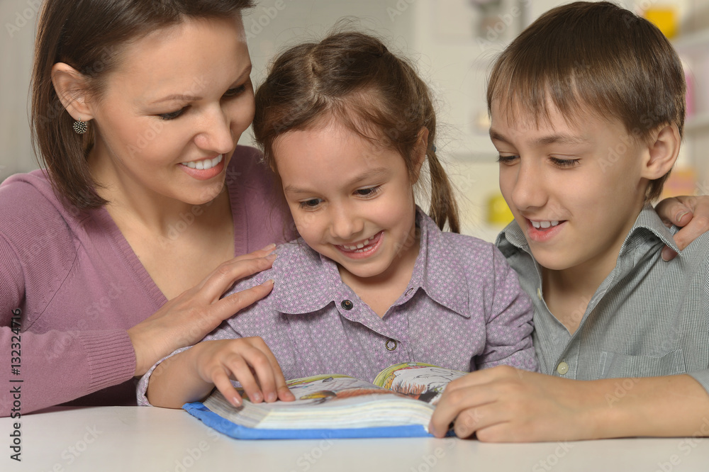 mother learning lessons with kids mother learning lessons with kids