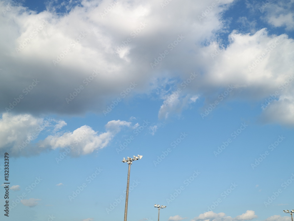 冬の空と雲と